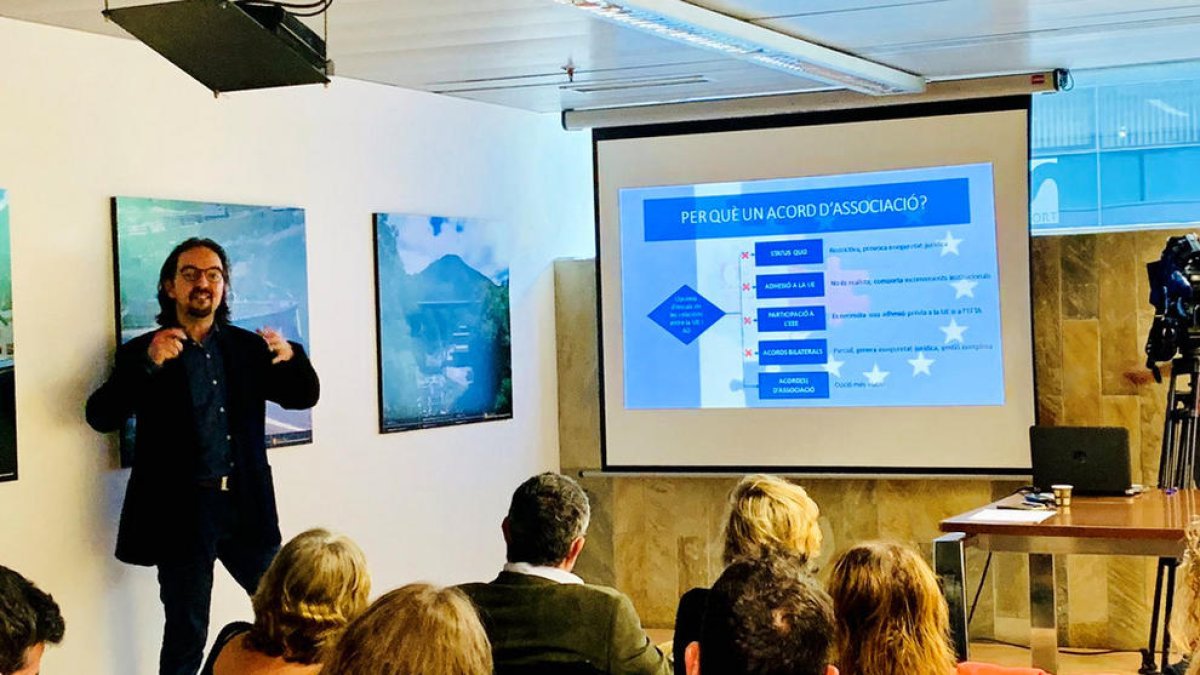 Riba admet que és “difícil” concretar els terminis de l'acord amb la UE