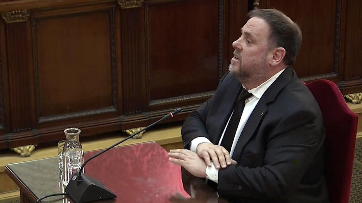 Junqueras llança un al·legat polític sense entrar a parlar de la DUI