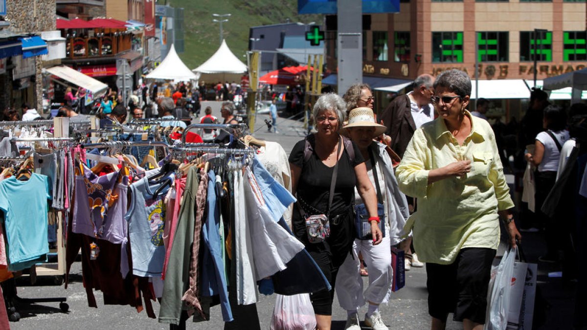 El comerç del Pas assegura que serà difícil recuperar les pèrdues pel tall