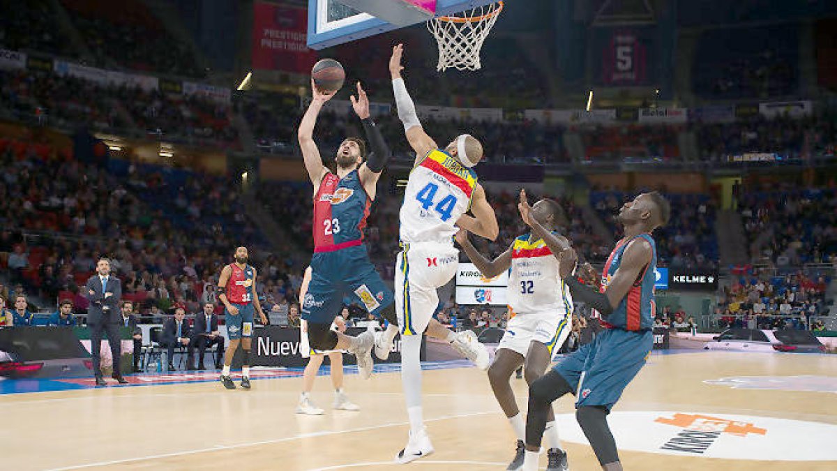 El MoraBanc cau a Vitòria i es complica la presència al play-off (84-82)