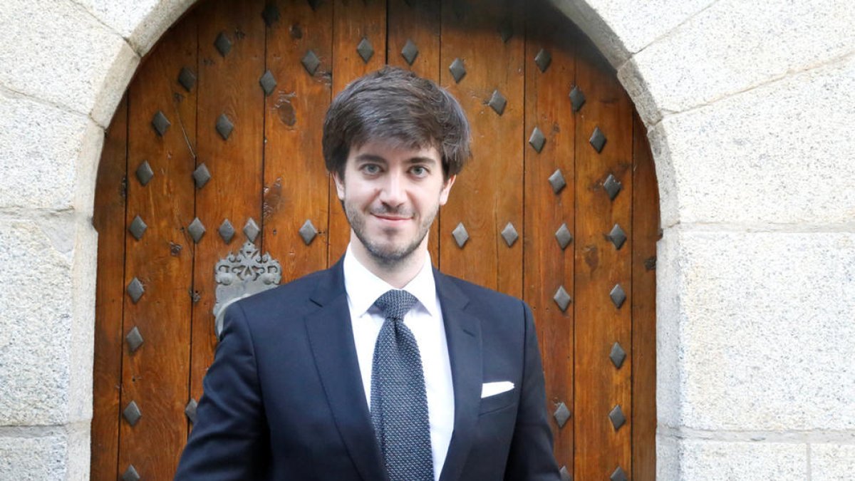 Els consellers de DA estenen la mà a les entitats del país