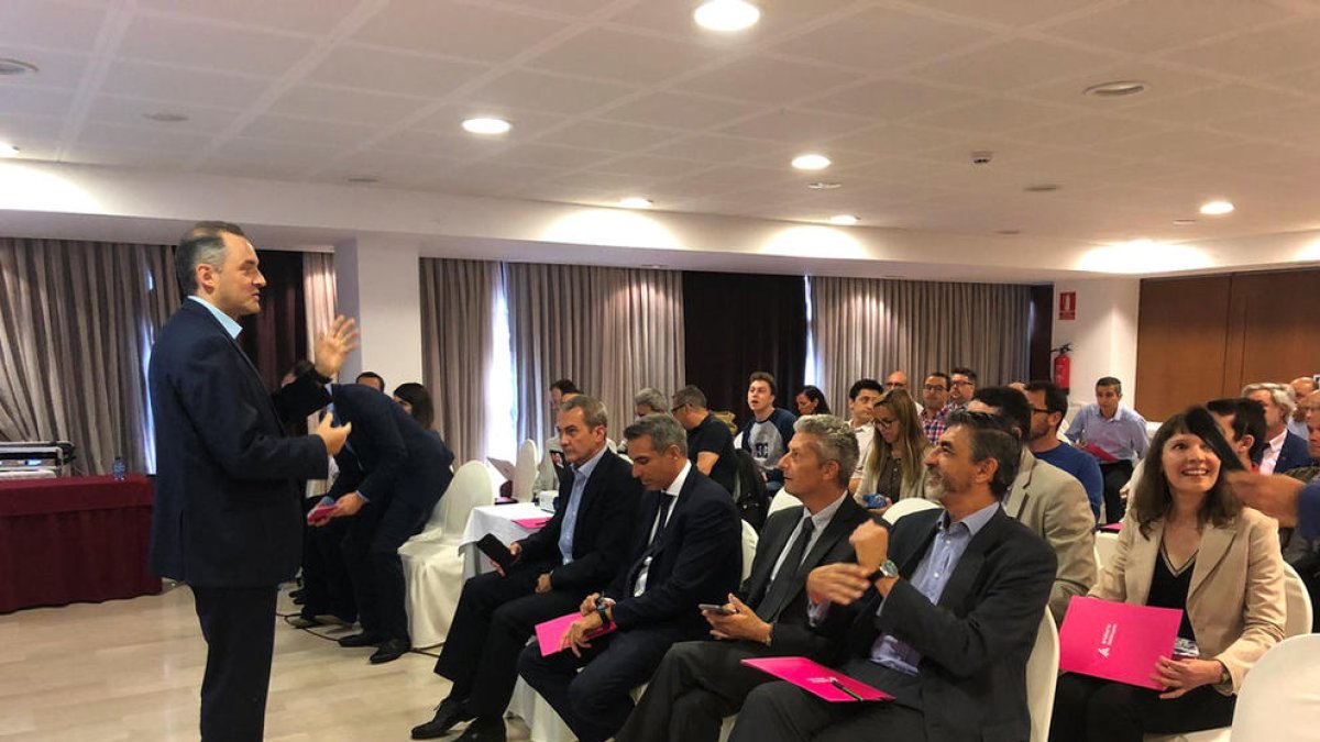 Andorra Telecom assessorarà les empreses perquè automatitzin tasques