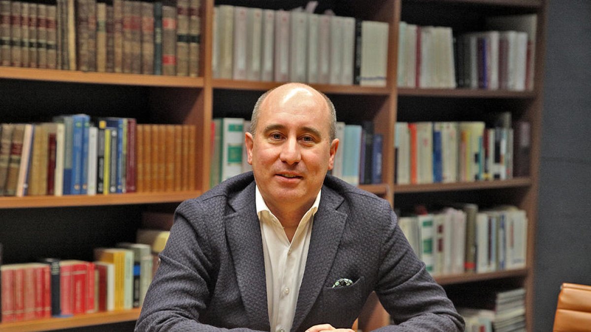 Clavera presentarà una llista nacional