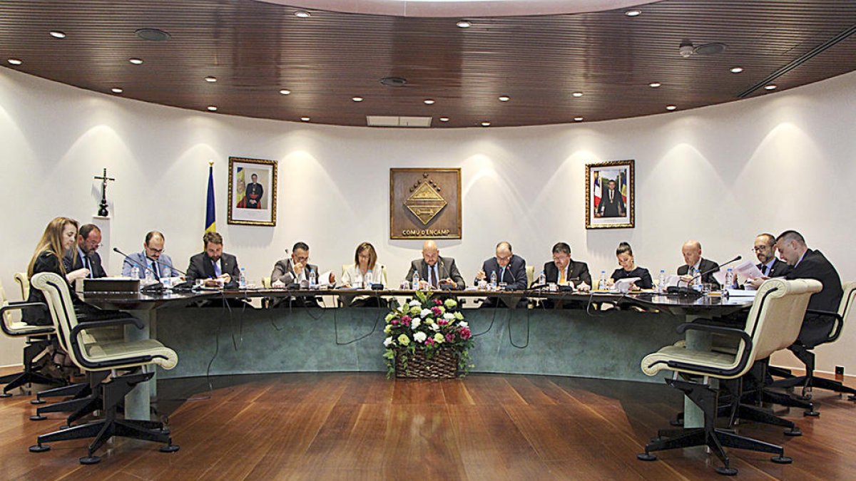 Encamp avala l'aeroport a Grau Roig si no afecta l'esquí