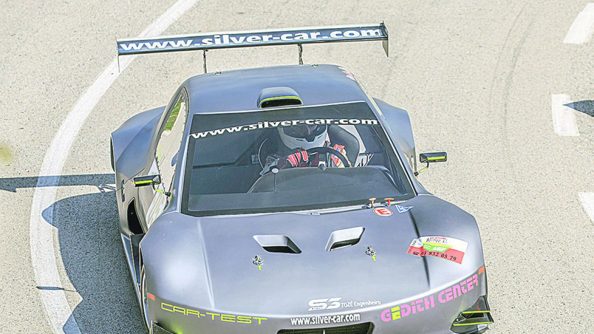 Ramon Plaus i Raul Ferré pugen al podi a la Pujada a Sant Mateu