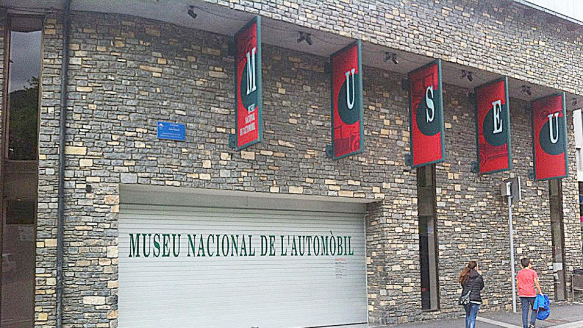 La manca de personal fa tancar Casa Rull i el Museu de l'Automòbil