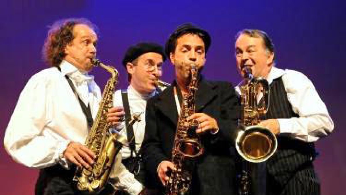 'SupersaxShow', amb Les Désaxés