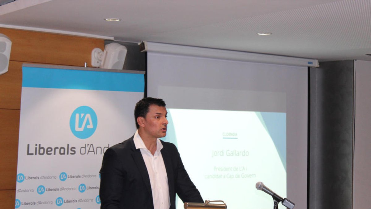 El Tribunal de Comptes 'suspèn' els números del partit liberal