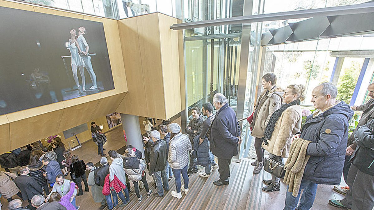 Encamp i la capital valoren canvis per alleugerir les cues per votar
