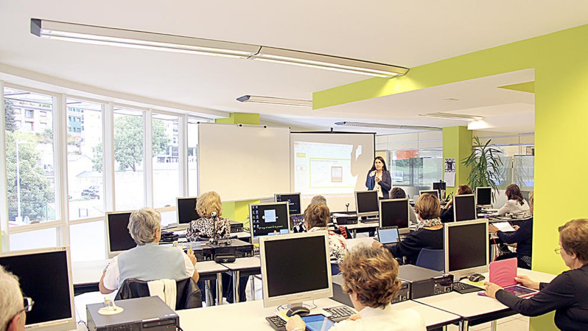 Fer-se gran a les xarxes socials