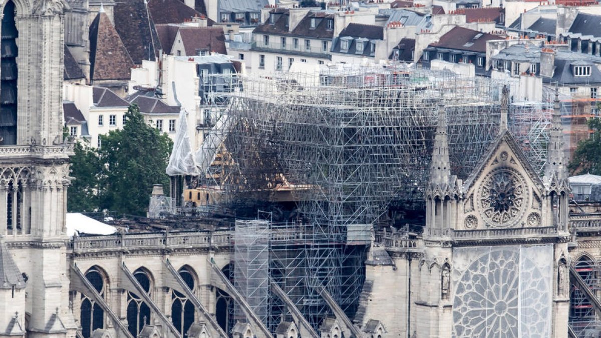 La justícia descarta que l'incendi a Notre-Dame tingués origen criminal