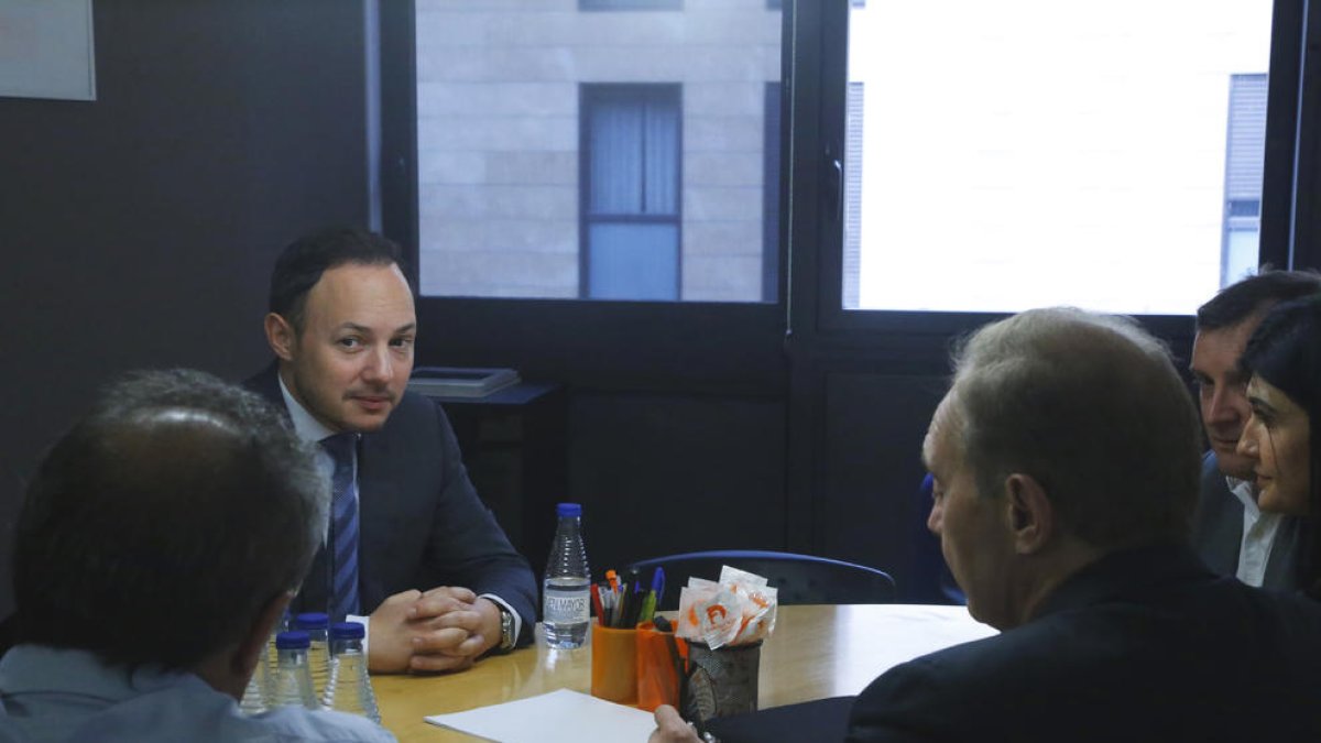 Espot i Pintat es reuneixen per un possible pacte