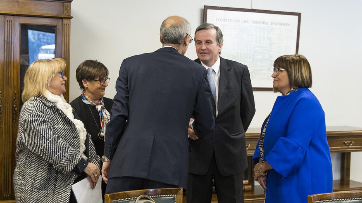 Nomen té problemes per formalitzar la candidatura a cap de Govern