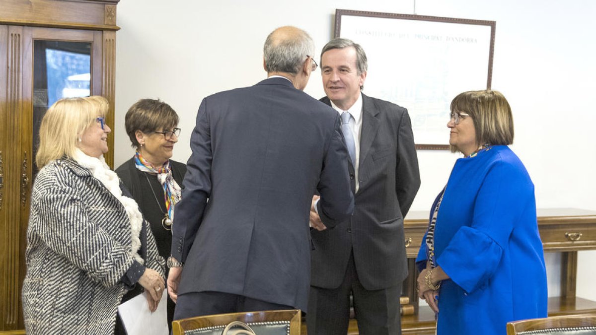 Problemes solucionats amb la llista de Nomen