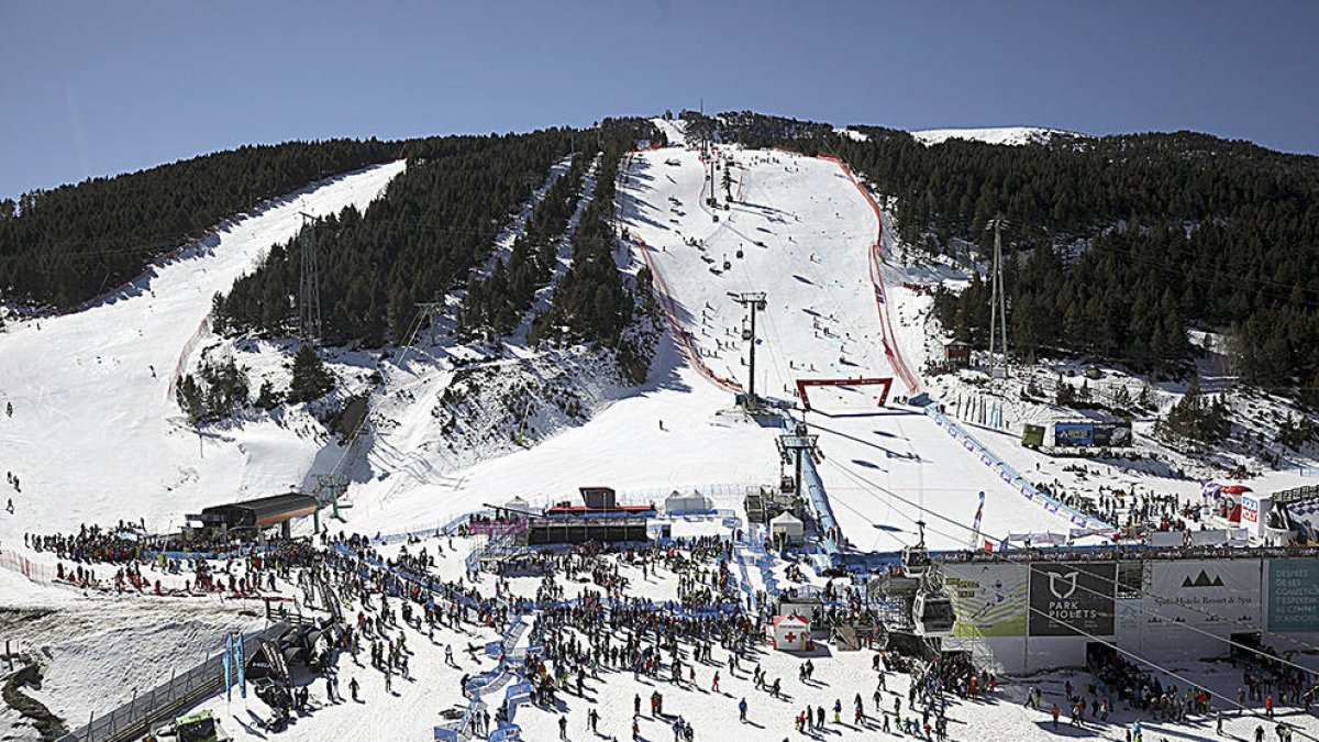 Grandvalira fa ple d'obertura a la temporada