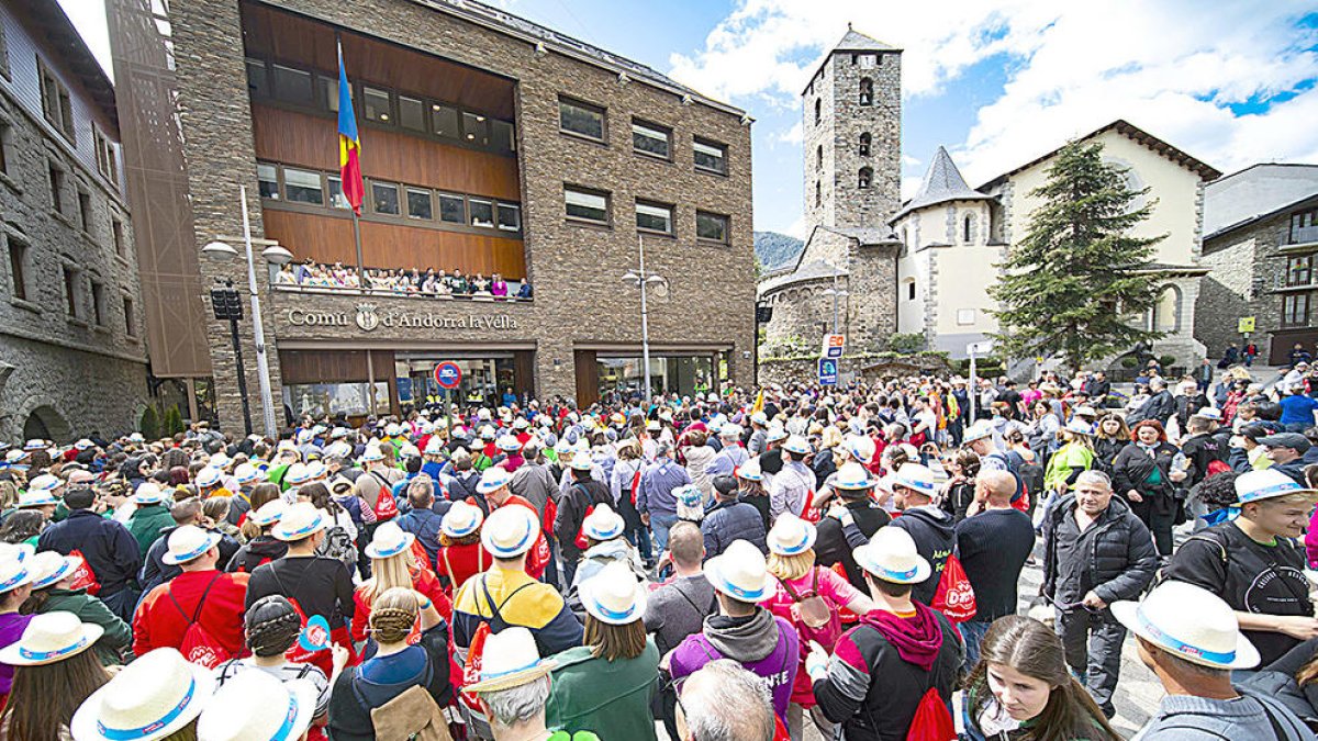 Falles contra “la temporada baixa”