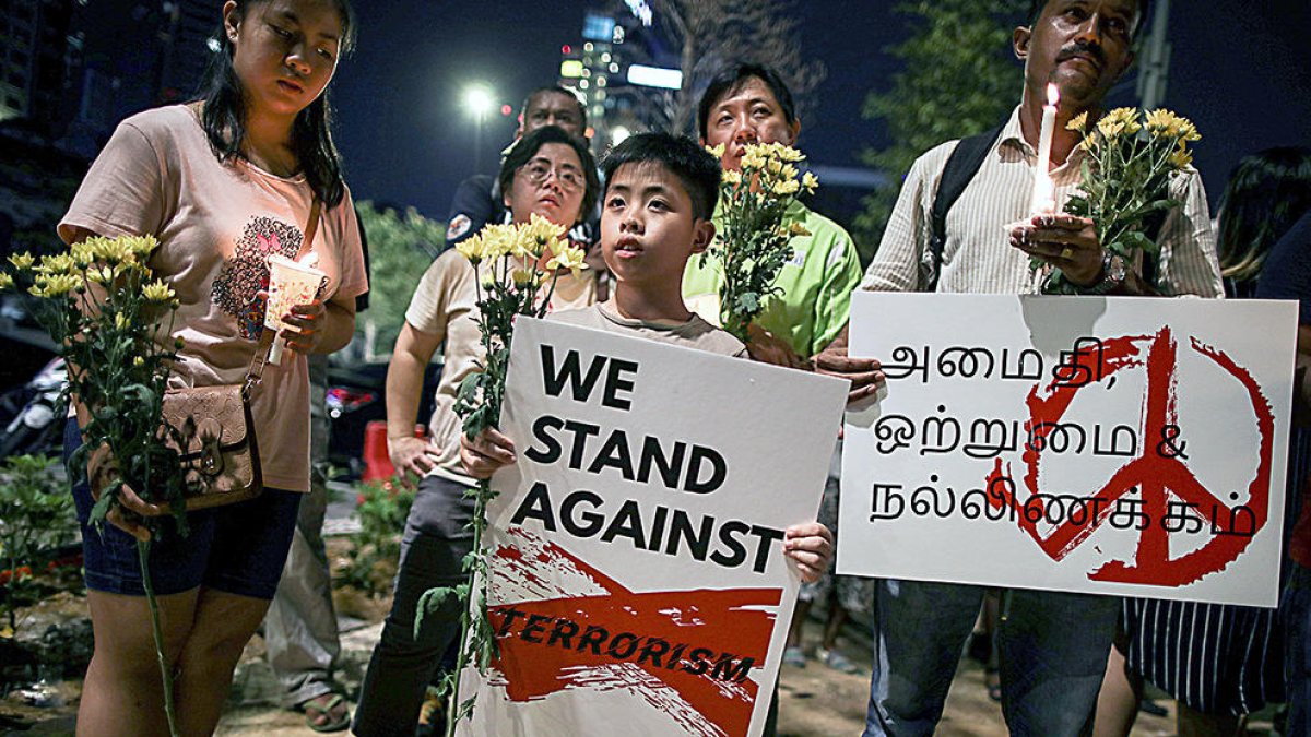 La policia de Sri Lanka deté cent persones després dels atemptats