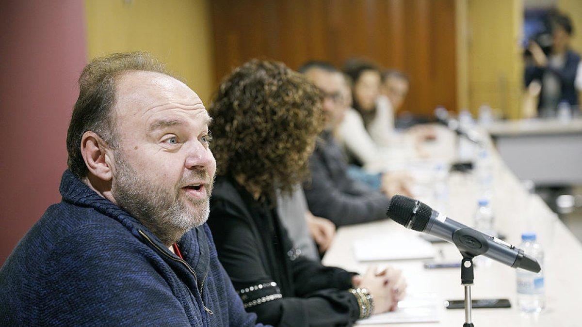 L'USdA vol que es permeti als funcionaris tenir altres feines