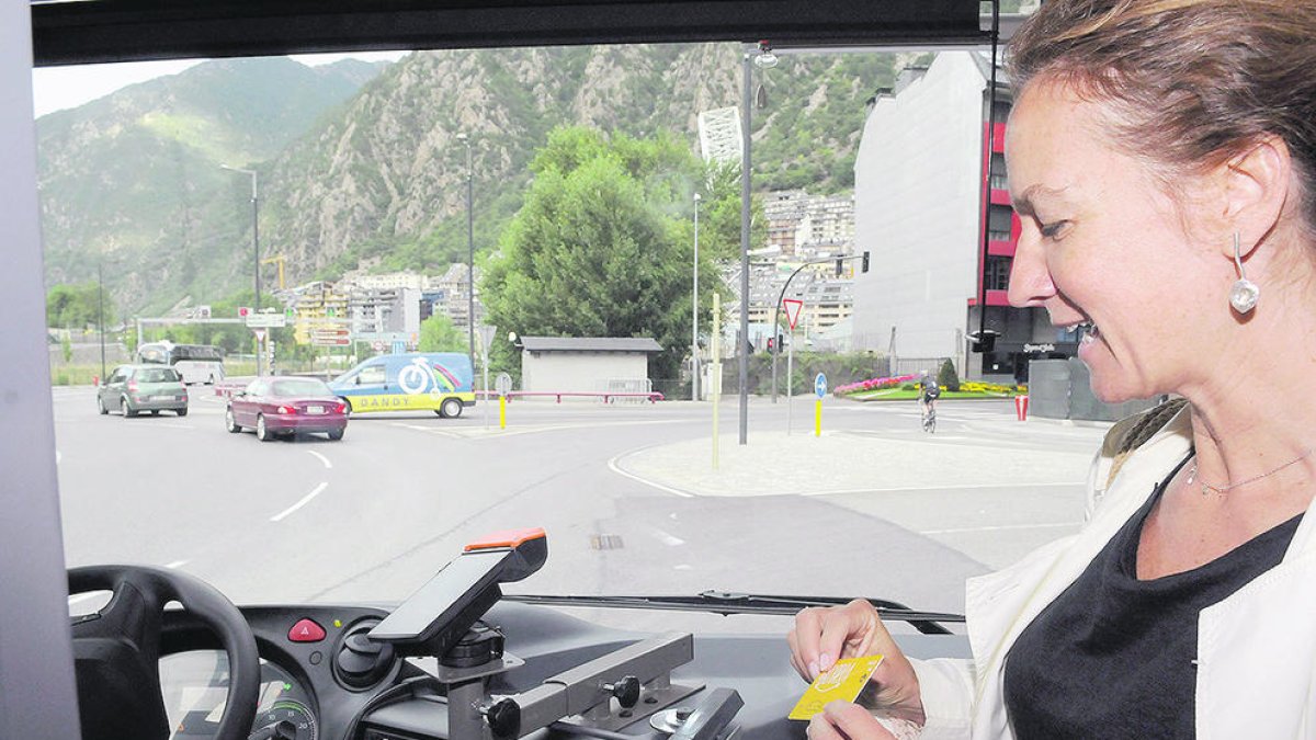 Les empreses de busos s'oposen a la possible gratuïtat