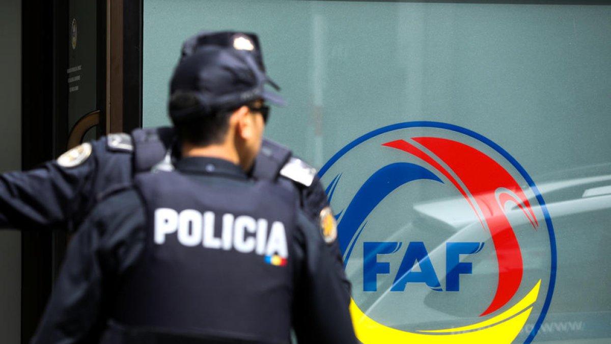 Crítics amb la federació no descarten la querella