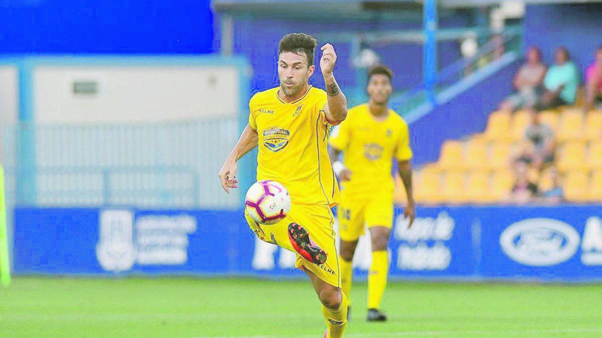 Casadesús tanca el mercat de fitxatges de l'FC Andorra