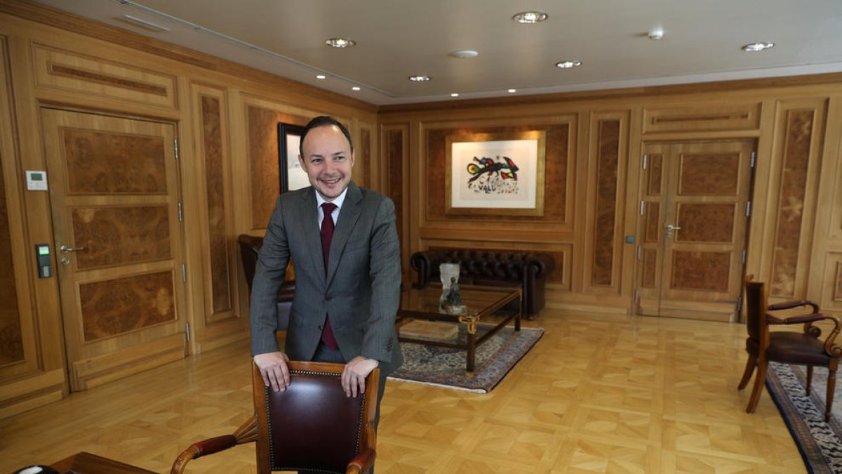 Espot proposa una reunió a tres bandes per treballar en un document unitari