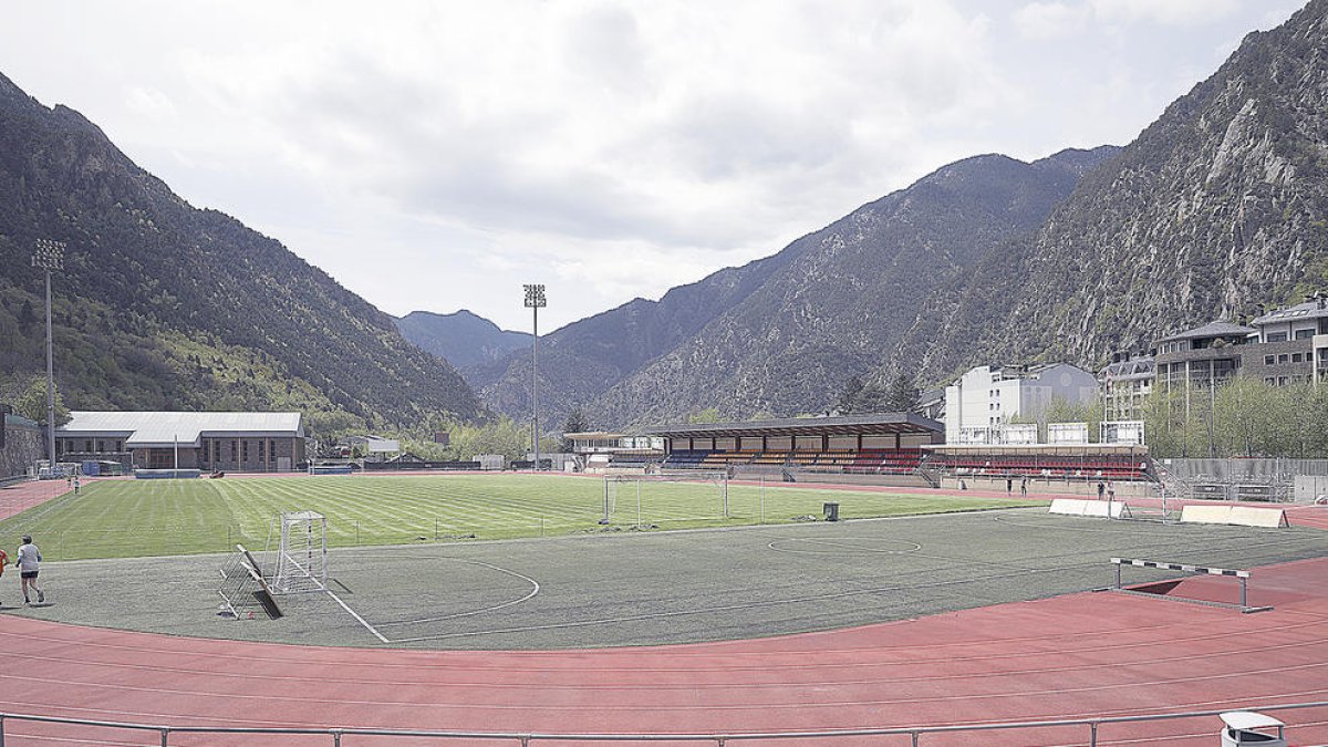 Parc aquàtic d'estiu a l'Estadi Comunal Joan Samarra Vila