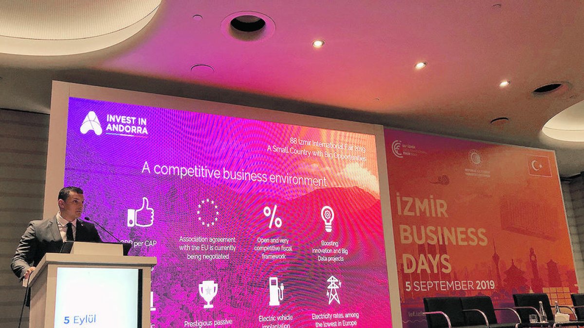 Gallardo participa en una fira de negocis a Turquia