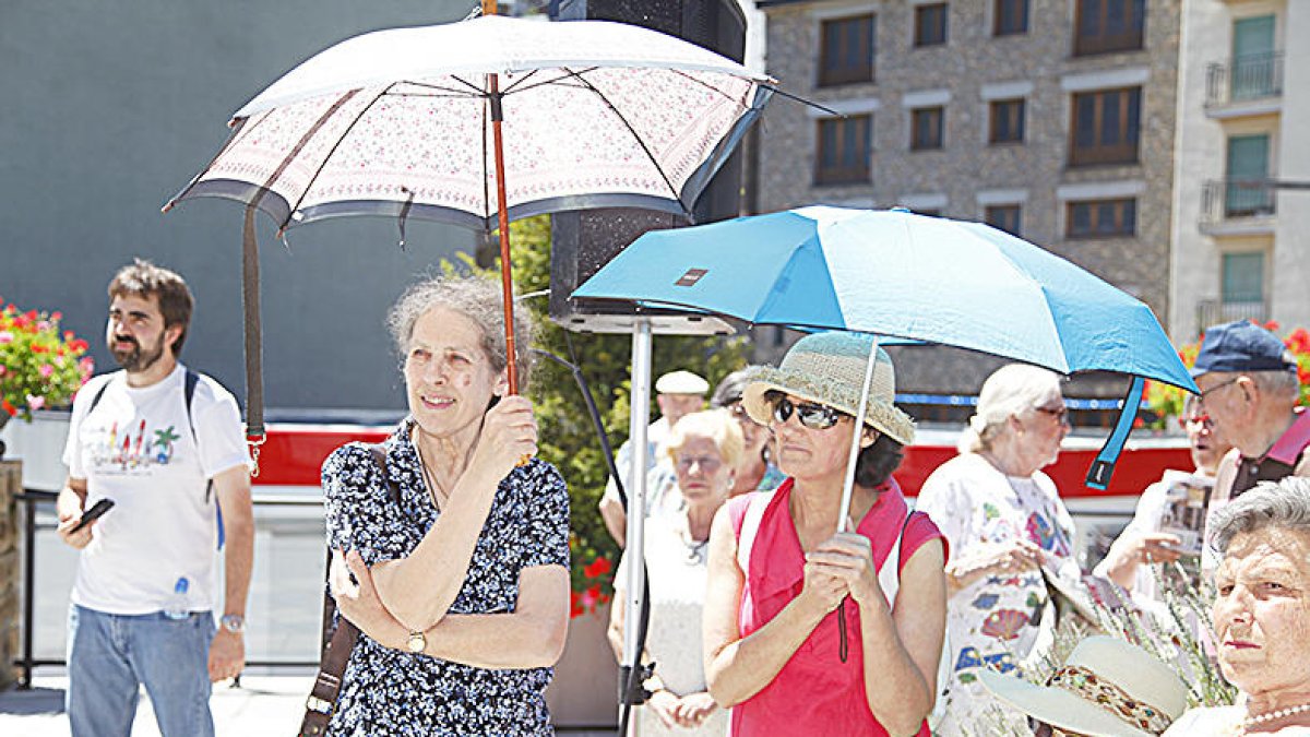L'onada de calor registra quinze dies seguits amb temperatures per sobre dels 30 graus
