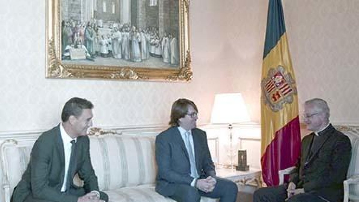 Naudi i Ferré tanquen les visites al Copríncep