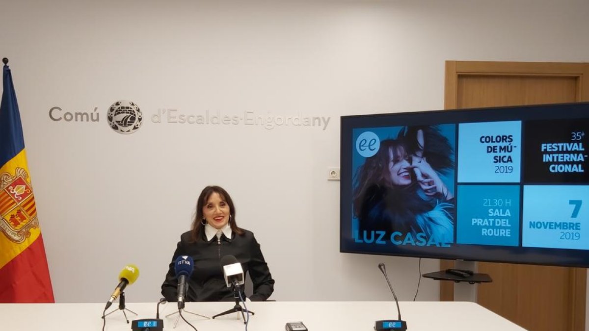 Luz Casal presenta la gira 'Que corra el aire'