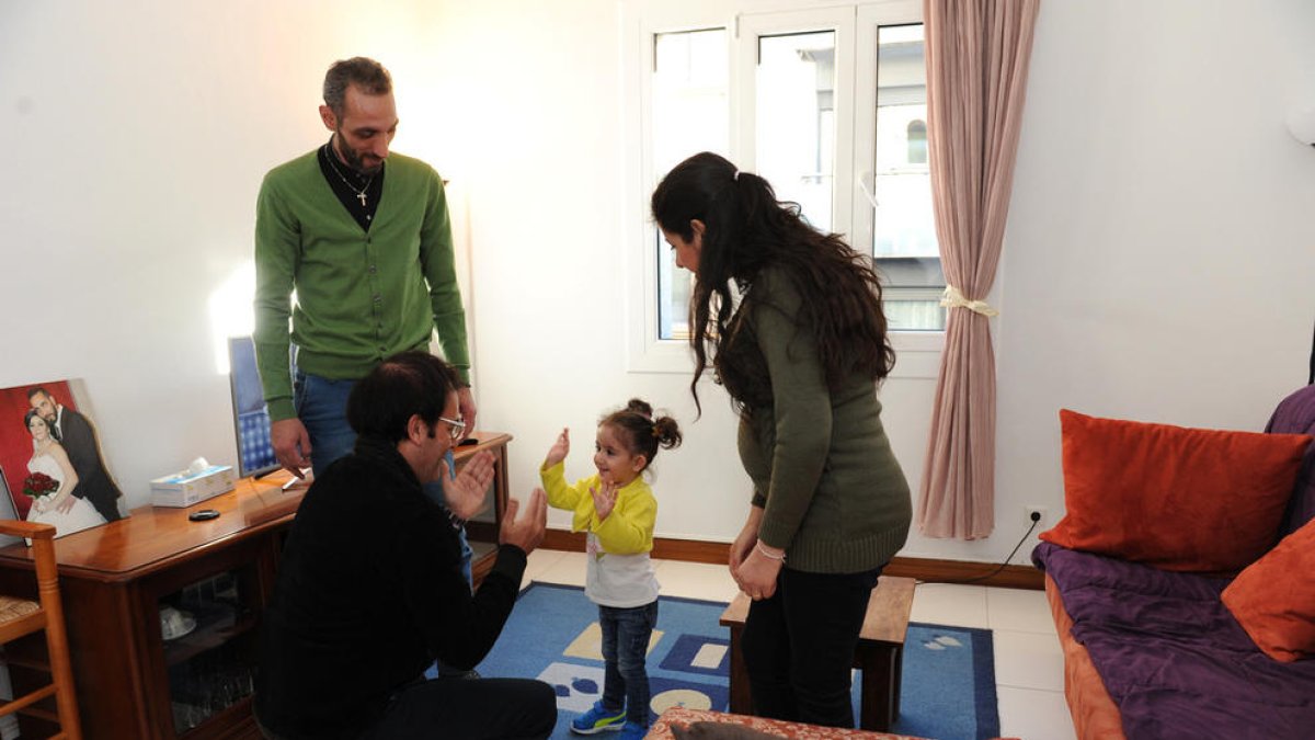 L'arribada de refugiats es posposa i podria tenir lloc abans del juny vinent