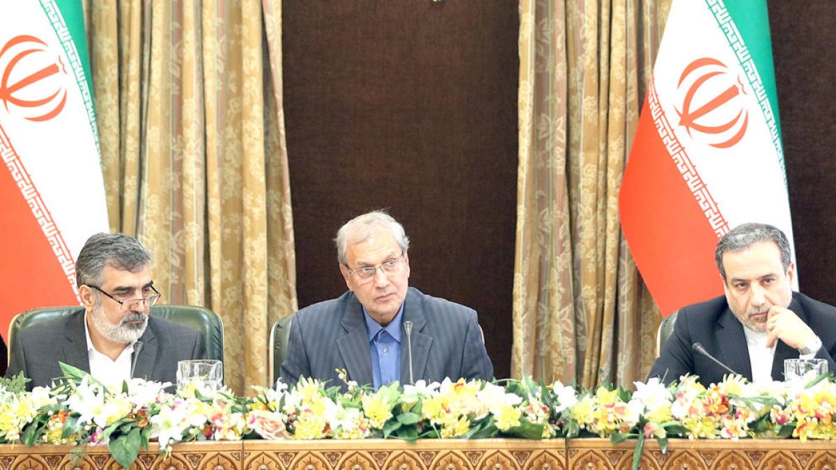 L'Iran enriqueix urani i supera el límit establert en un tractat global