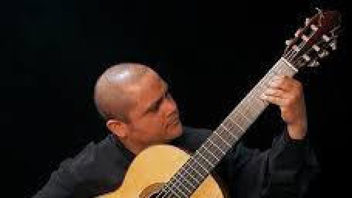El croat Zoran Dukic, Juan Ramón Caro i Carlos Lozano, al segon festival de guitarra