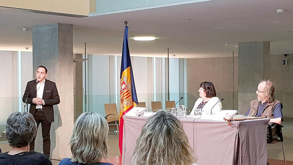 El germà erudit del bisbe