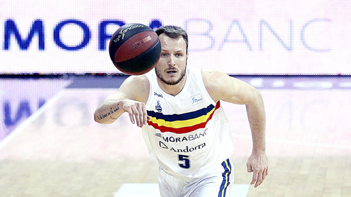L'UCAM Múrcia presenta una oferta per Rafa Luz