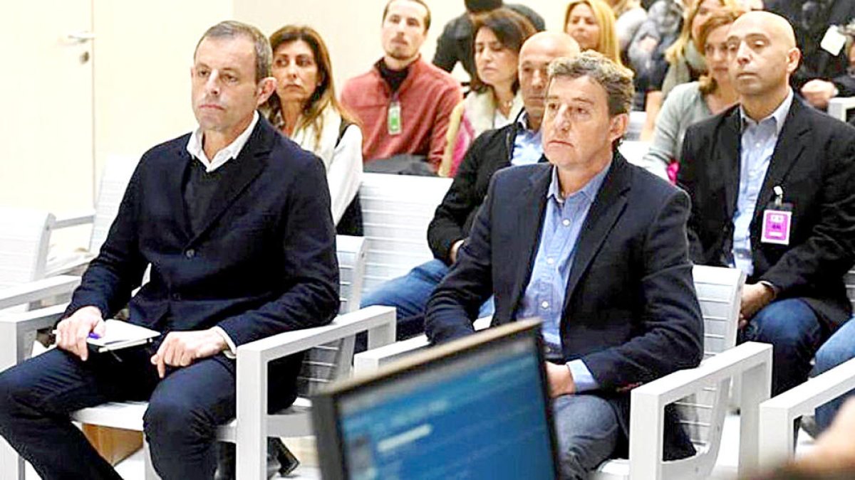 La fiscalia espanyola renuncia a recórrer l'absolució de Besolí