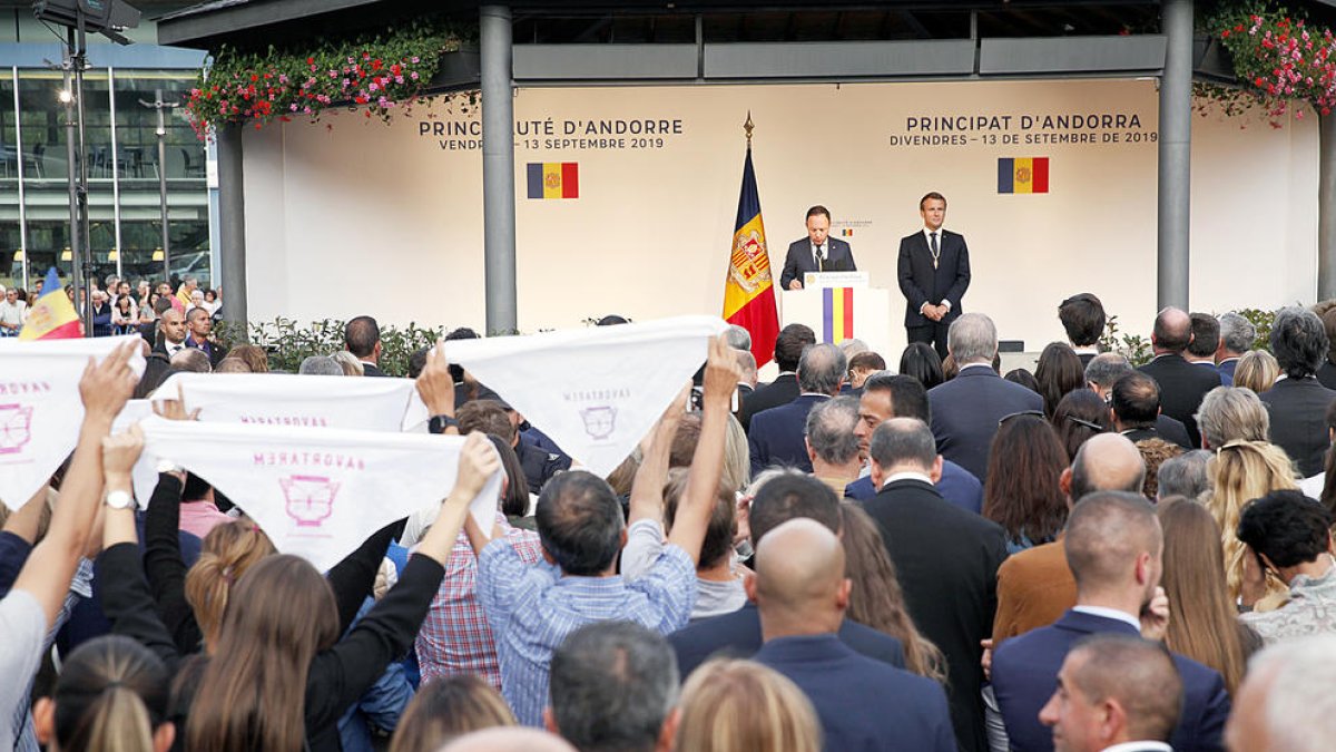 Les feministes celebren el posicionament de Macron sobre l'avortament