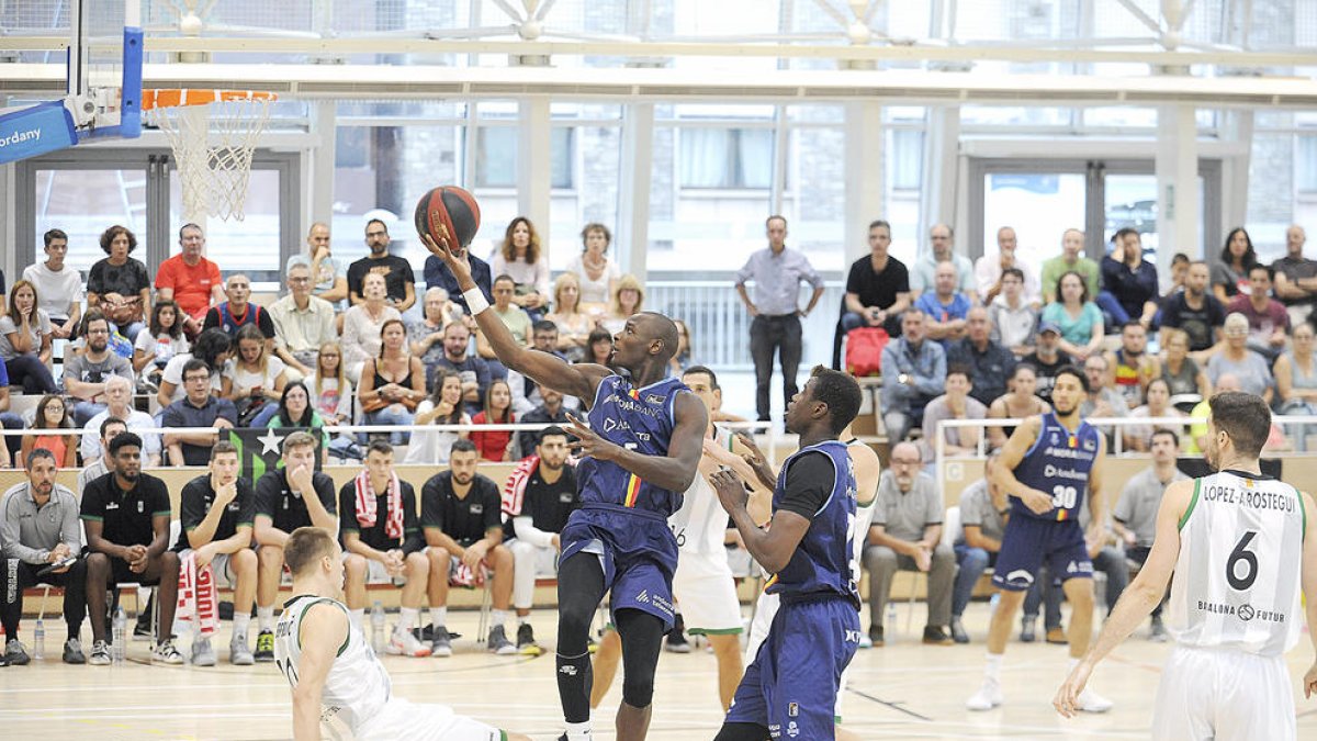 Bona dosi de confiança per al MoraBanc al Trofeu Escaldes (90-80)