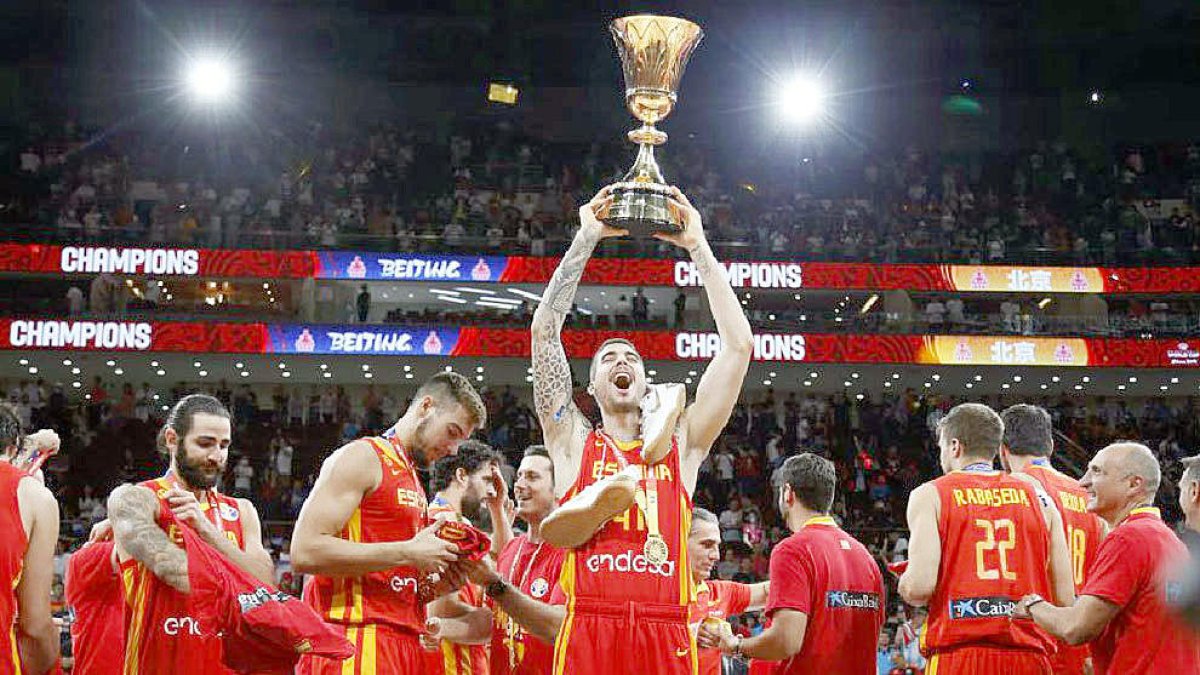 Espanya destrossa l'Argentina i es proclama campiona del món (75-95)