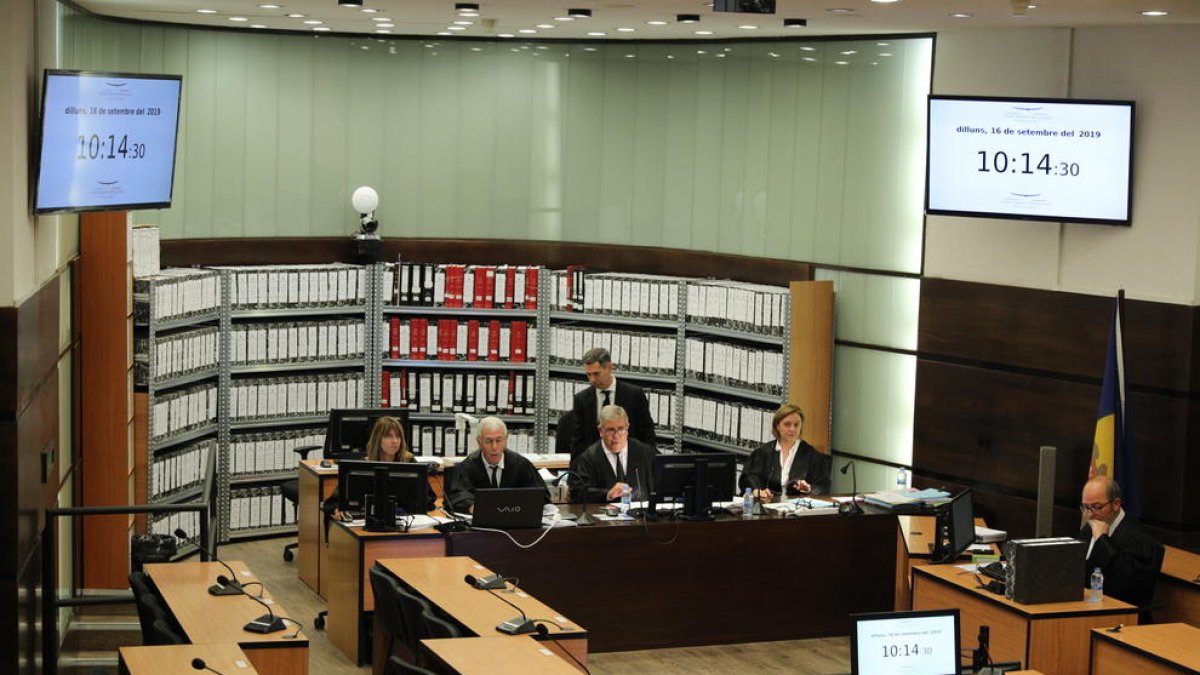 Comença el judici del 'cas BPA'