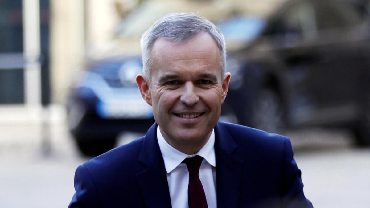 Dimiteix el 'número dos' del govern de Macron