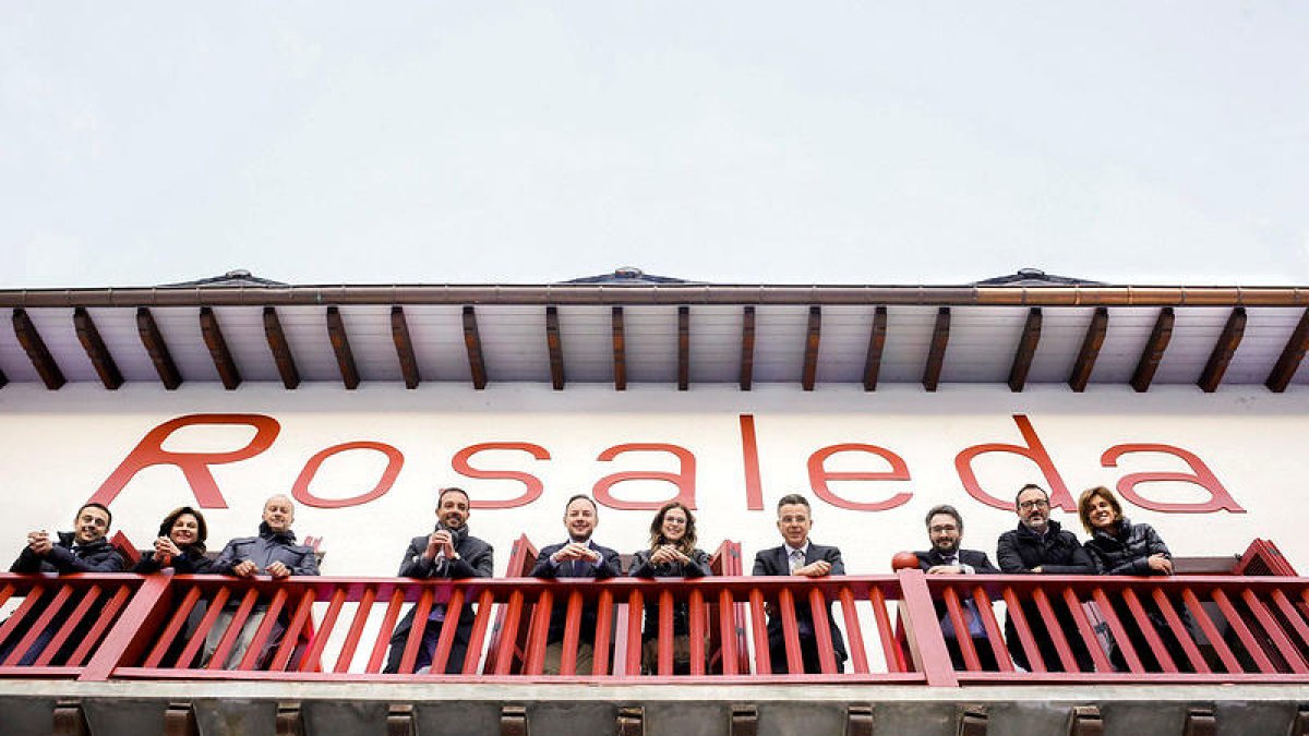 Els membres del Govern visiten el Rosaleda