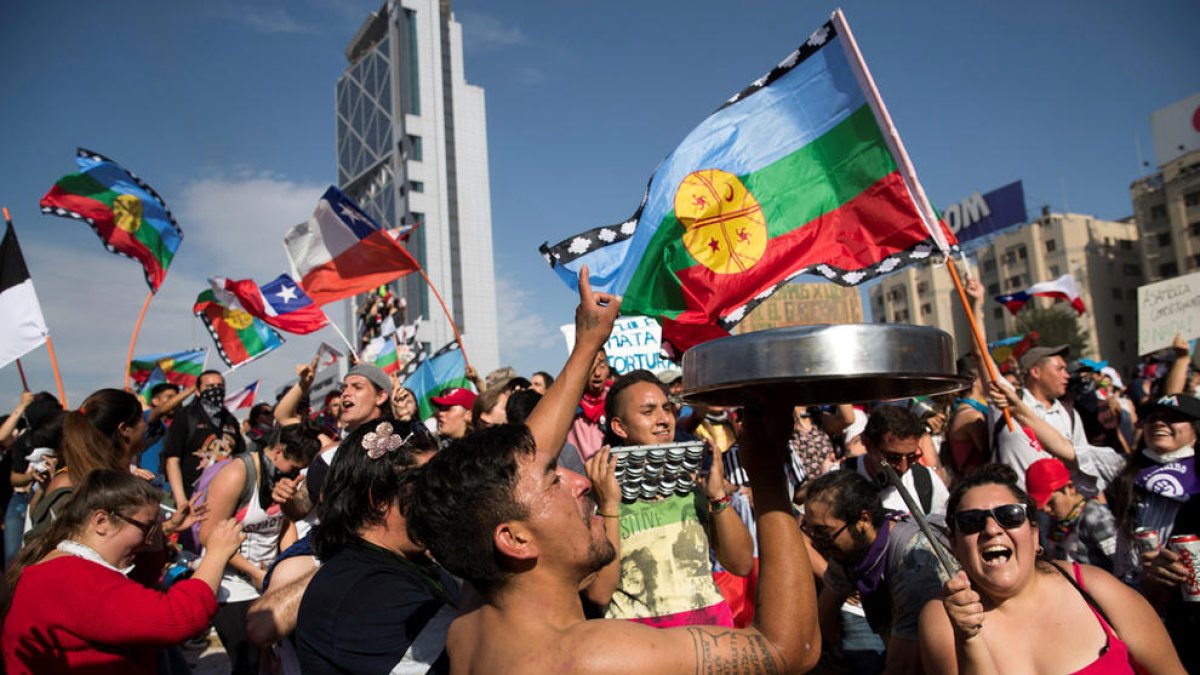 Acord històric de govern i oposició per a una reforma constitucional