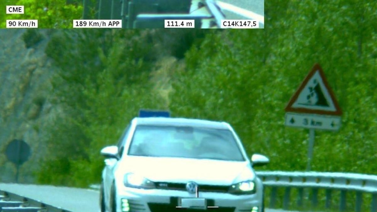 Els mossos posen 469 multes a cotxes del país per excés de velocitat