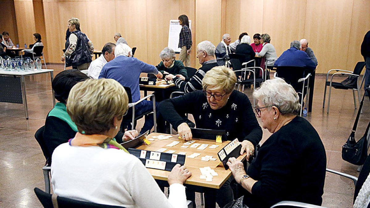 Més grans de 65 anys que menors de quinze