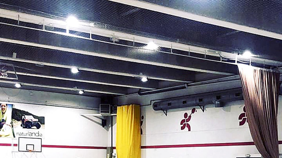 El Molins amarga l'estrena del curs al CE Sant Julià (3-6)