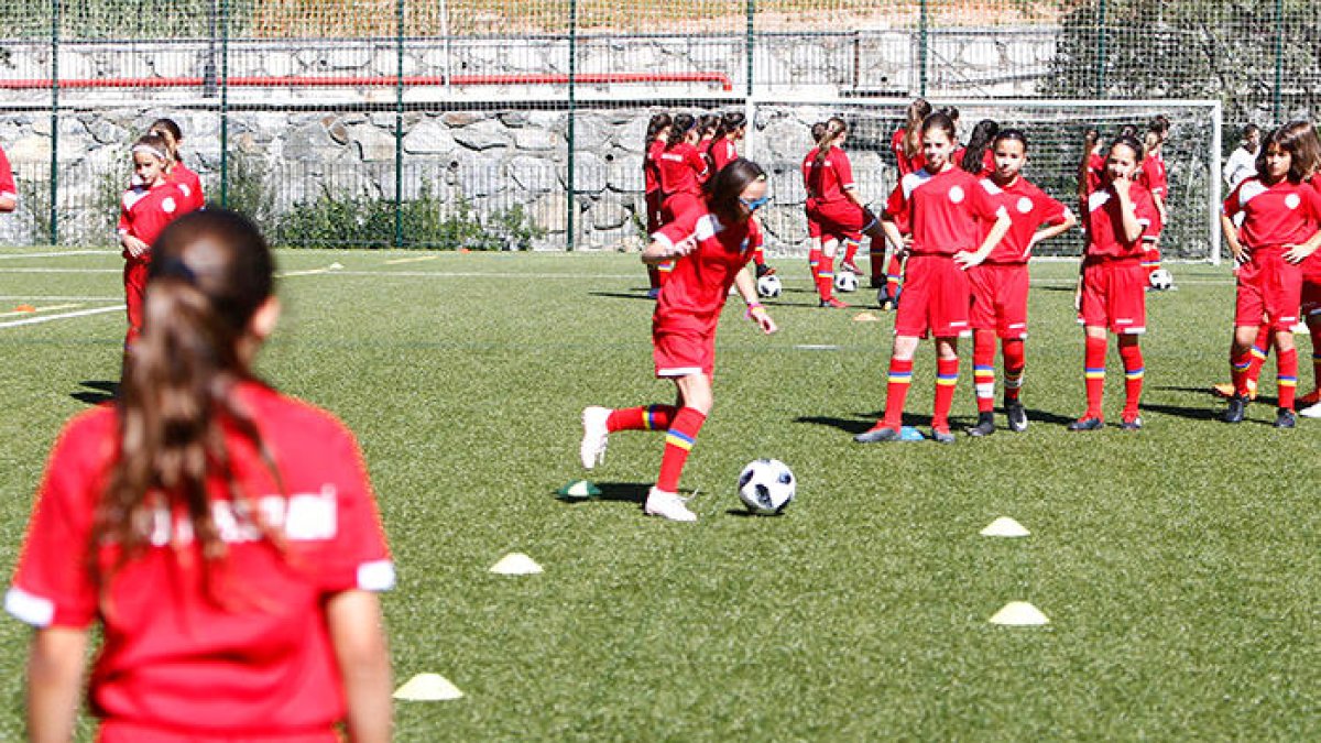 Punt final al Campus Masip, Marc Bernaus i de futbol femení de la FAF