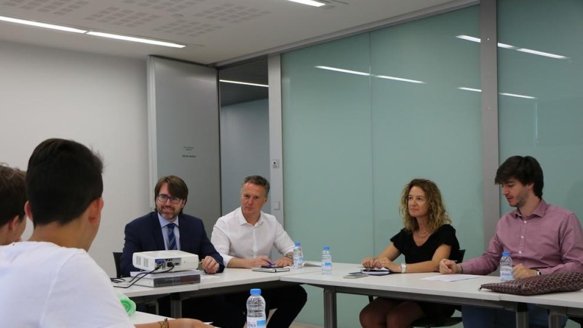 Els grups parlamentaris de la majoria proposen lluitar contra el canvi climàtic