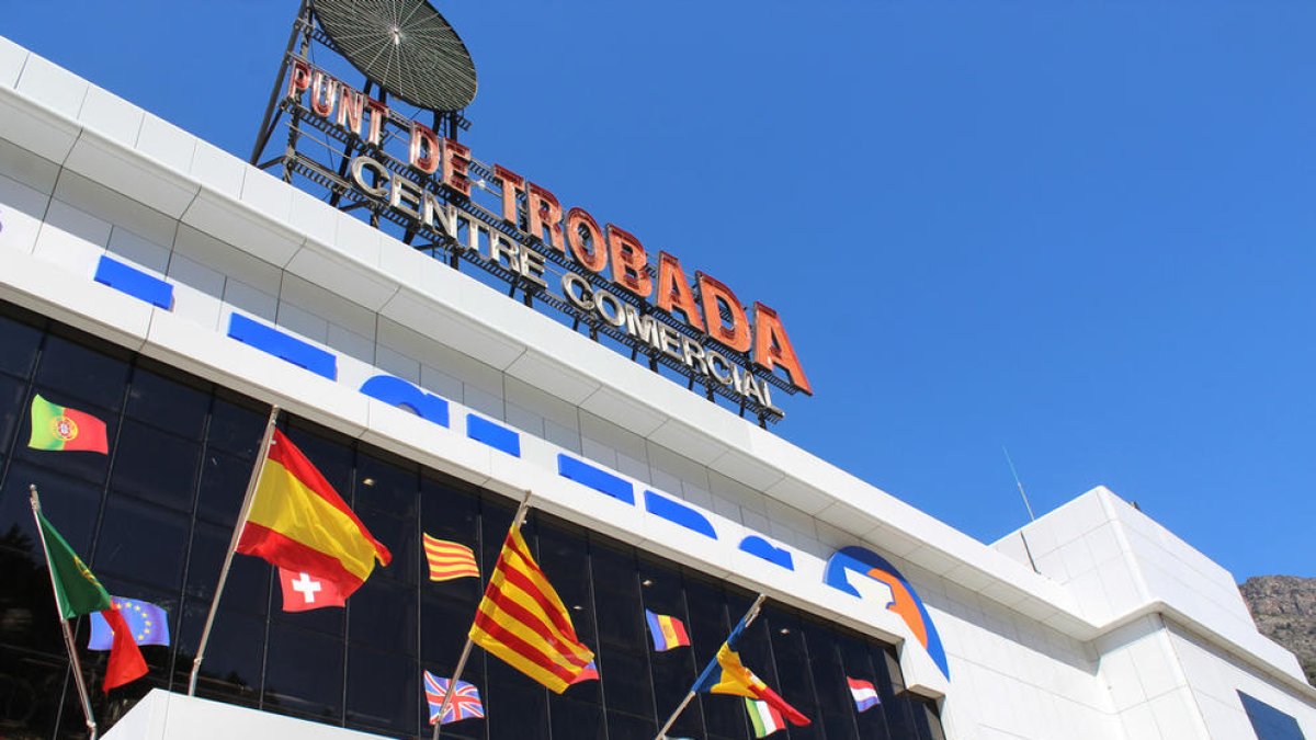 La querella pel lloguer del Punt de Trobada arribarà al TC